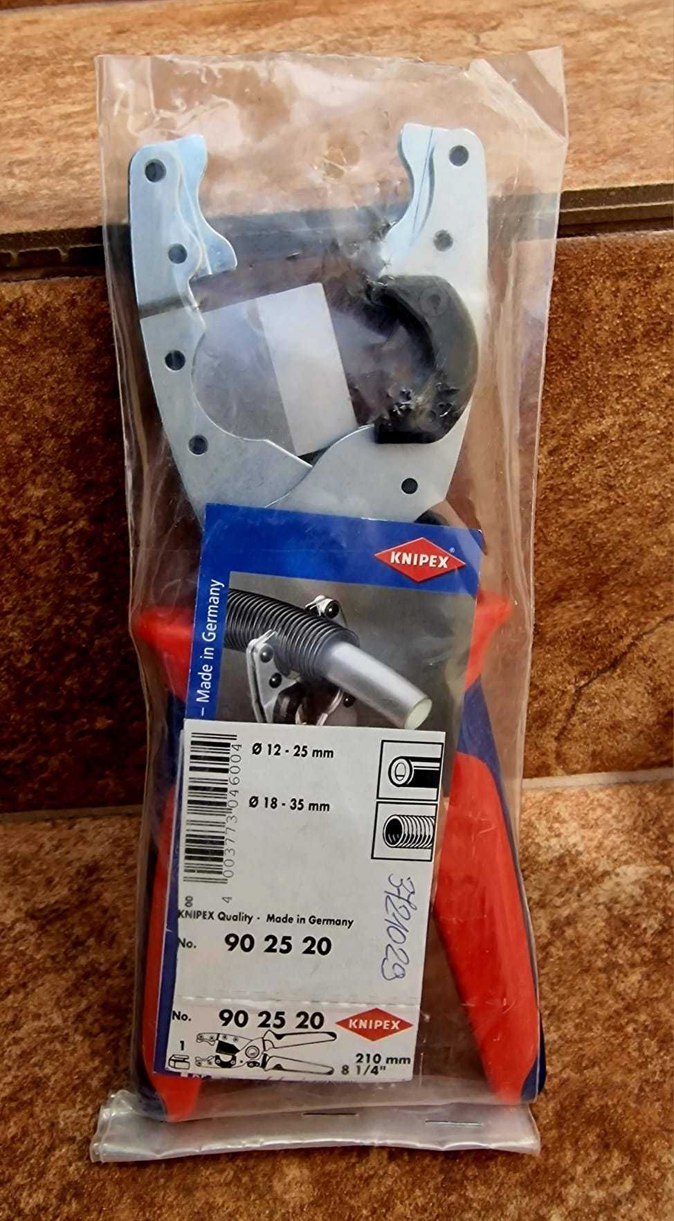 Foarfece  țevi din plastic Ø12÷35mm Knipex