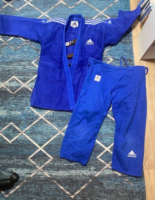 кимоно адидас.