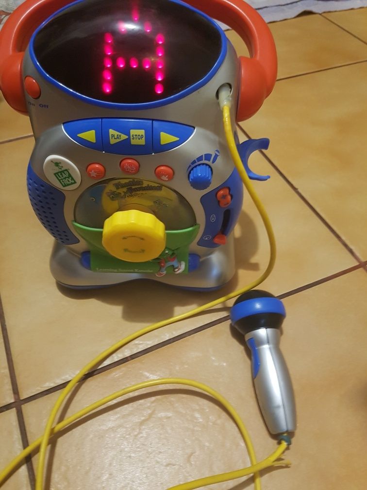 Radio interactiv,,LEAP FROG, in engleză