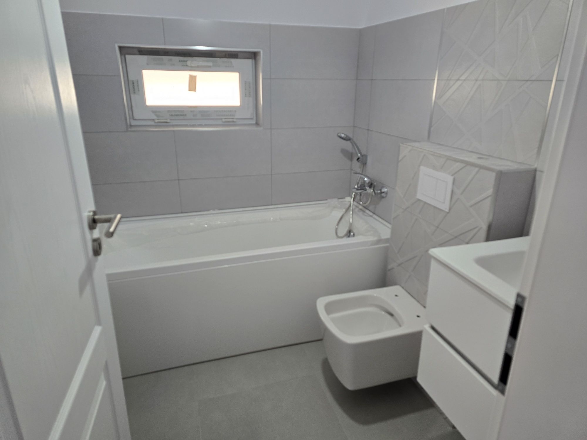 Casă tip duplex de vânzare