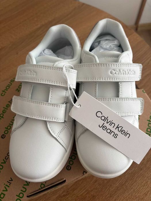 Детски маратонки Calvin Klein.Нови , 32 размер.