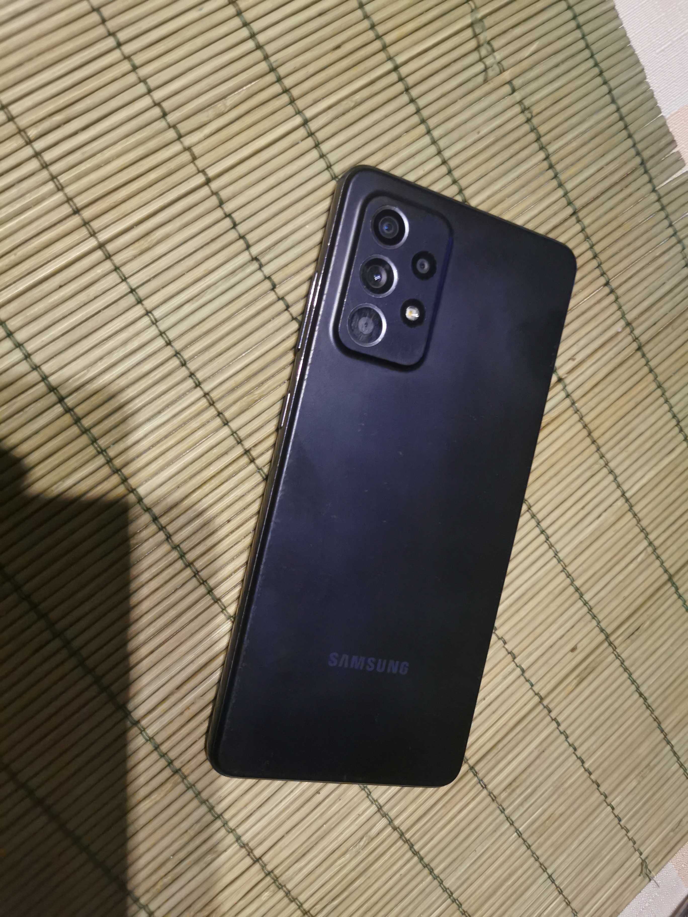 Бартер/Продажба : Отличен Samsung A52 128/6 GB Черен