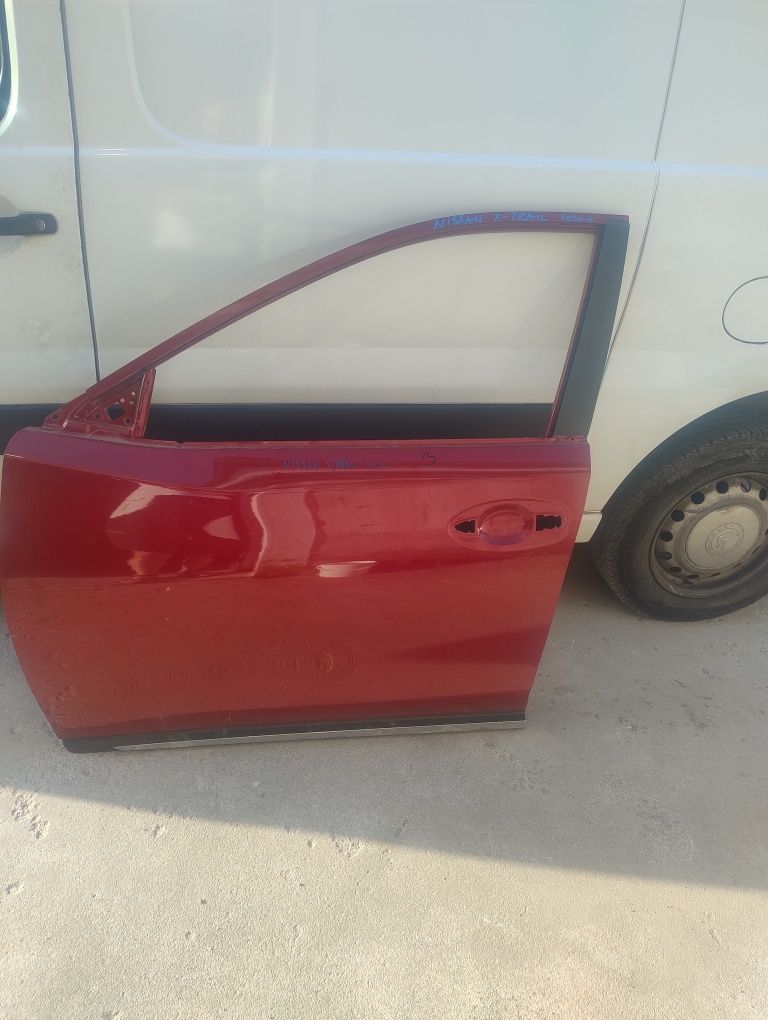 Ușă Stânga Față Nissan X- Ttail