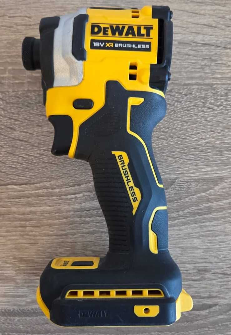 Винтоверт DeWALT DCF850NT/18V , Безчетков с Куфар, Батерия,Зарядно