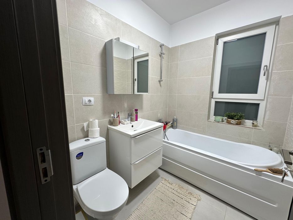 Apartament cu 3 camere 70mp, balcon, loc de parcare Rediu, Iasi