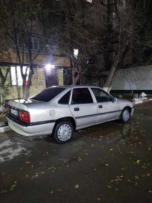 Опел вектра А 2,0 инжектор на ходу