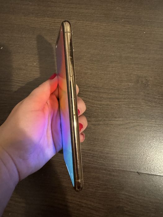 IPHONE 11 pro max -64 GB