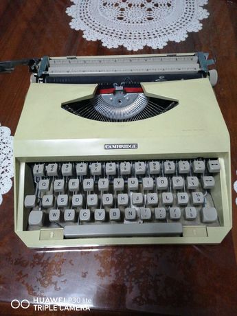 Mașină de scris CAMBRIDGE