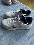 Маратонки Nike Revolution 32 номер