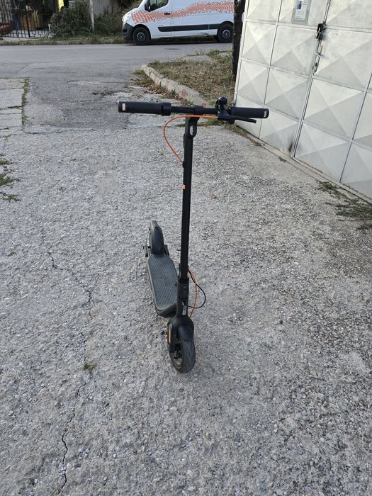 Електрическа тротинетка Segway Ninebot F2 Plus