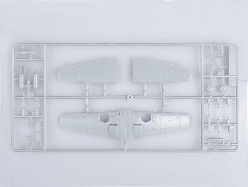 Сборная модель истребитель  MESSERSCHMITT Bf. 109E масштаб 1:72