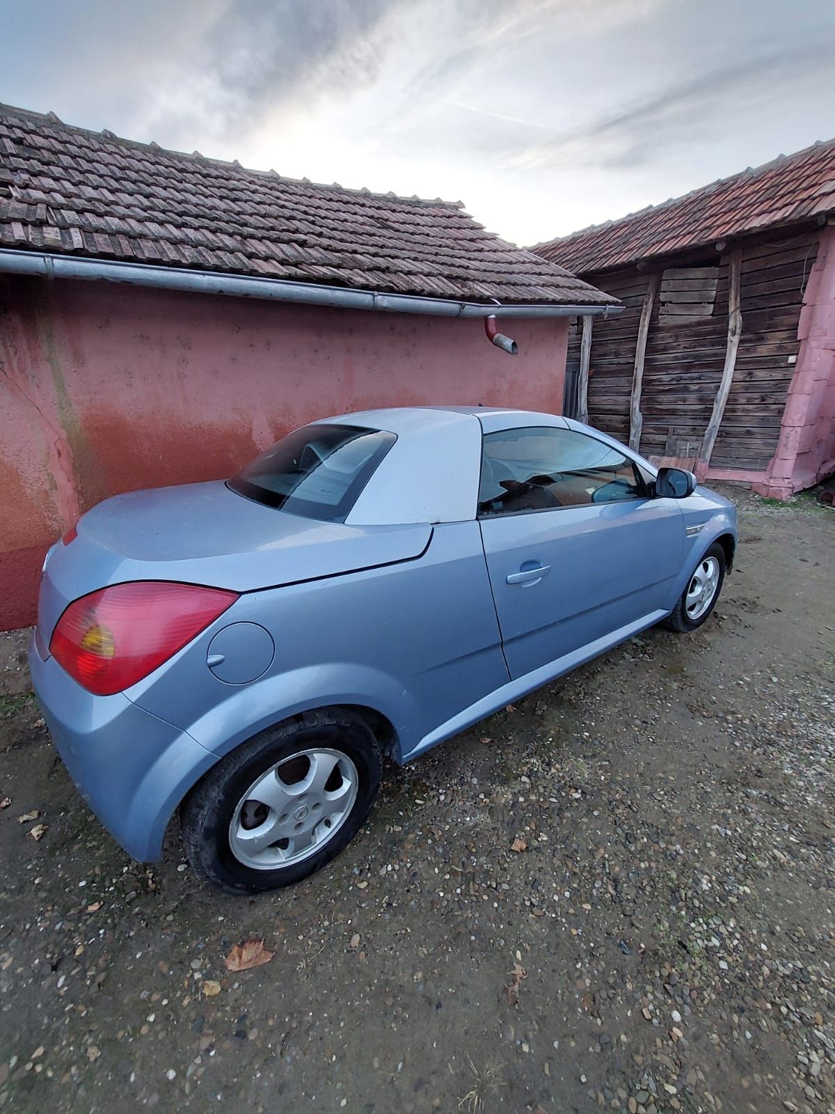 Dezmembrez Opel Tigra 1.4 benzina