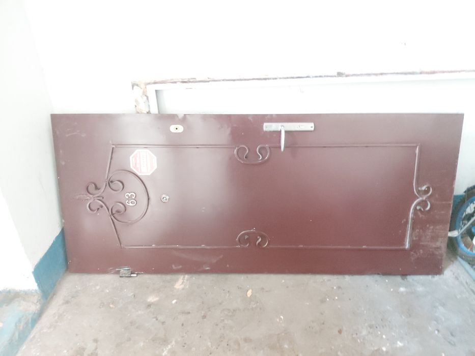 Б/У железная дверь