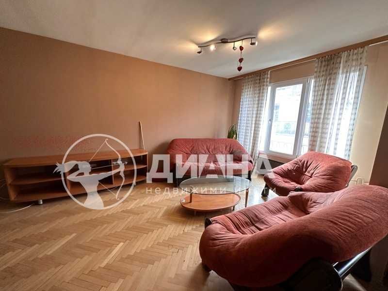 Продава се Четиристаен апартамент в Пловдив, Център - 140 кв.м за 1750 €/кв.м - Снимка #2