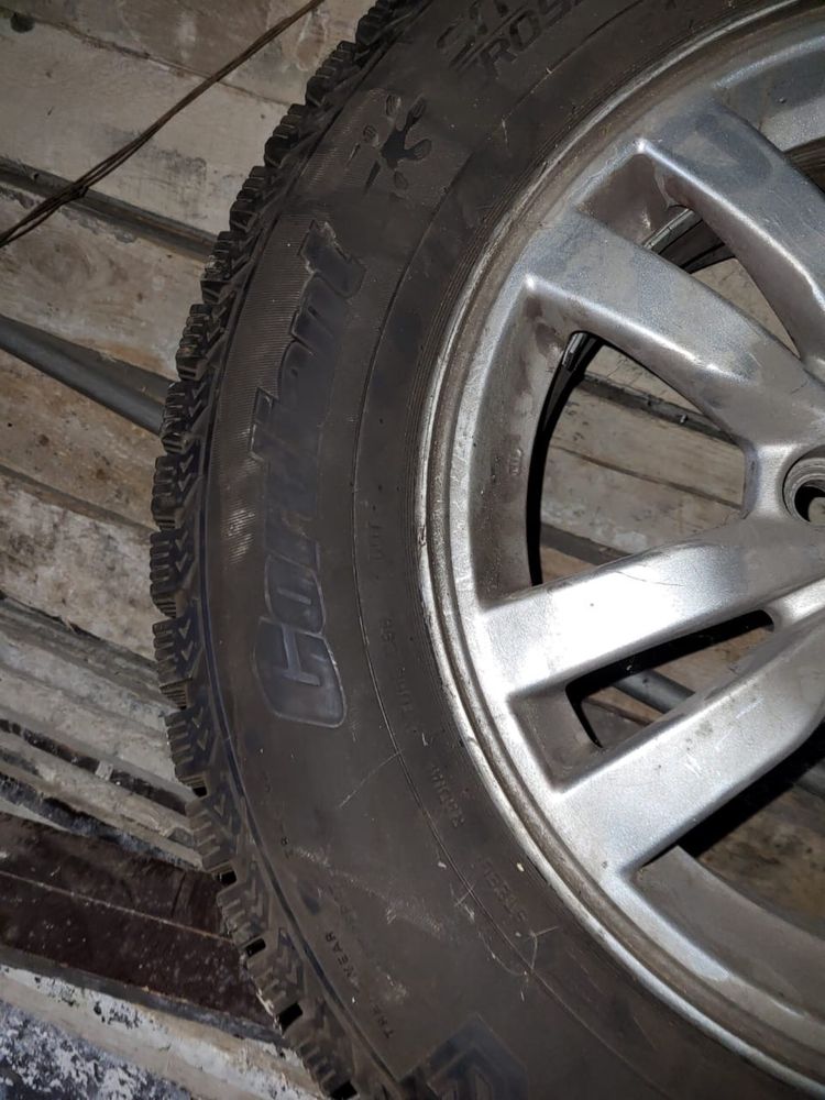 Продам Шины с дисками Кордиант 215х65х16