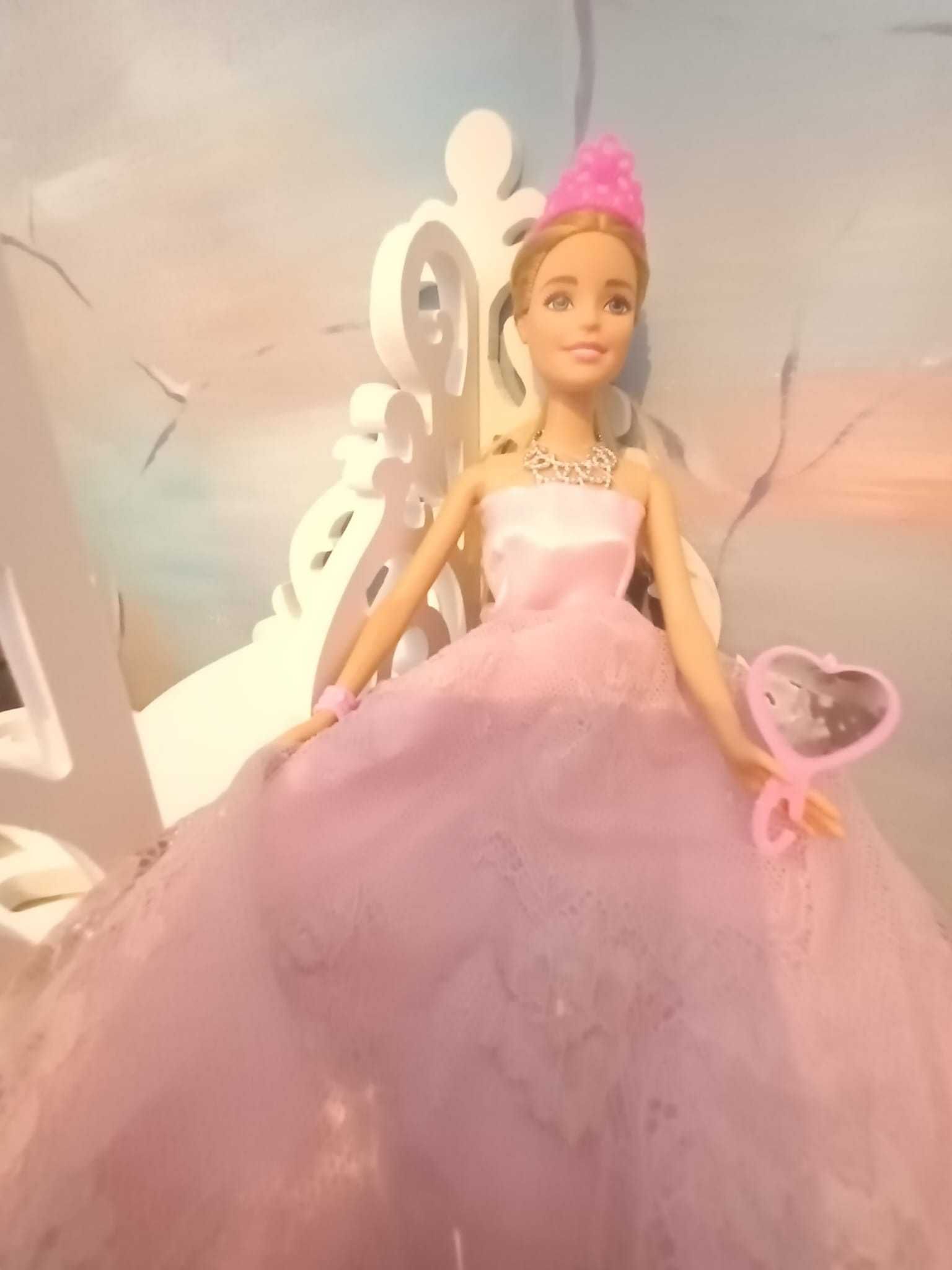 Papusa printesa Barbie cu tiara