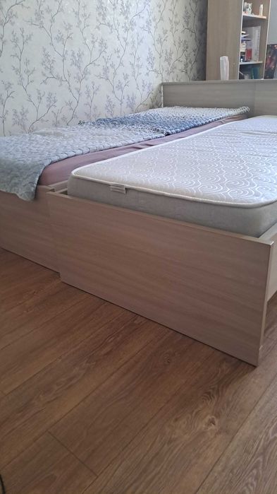 Продам кровати с матрасом