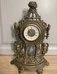 Ceas mecanic antic din bronz semineu