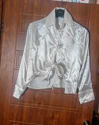 Сатенена дамска бяла риза  с панделка
