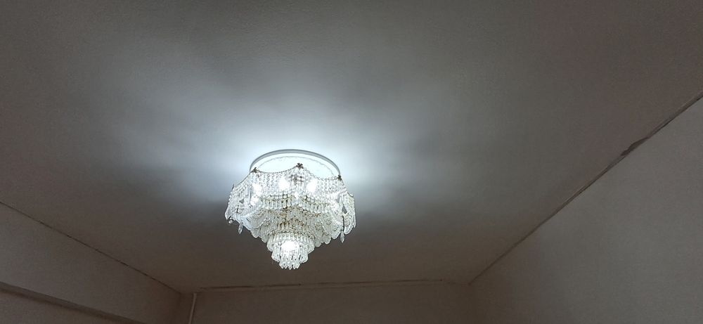 Люстры, в хорошом состояние,всё  работает. Есть доставка.