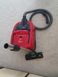 Vând aspirator Bosch BWD421PET