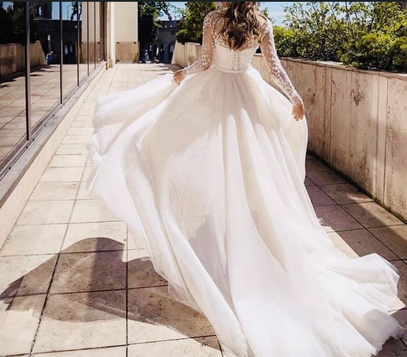 Rochie de mireasa cu trena detasabila