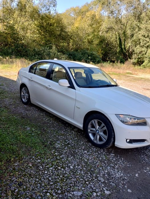 Vând BMW e90 318d facelift 2010