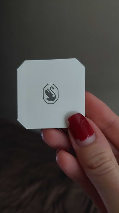 Продавам Обеци Сваровски