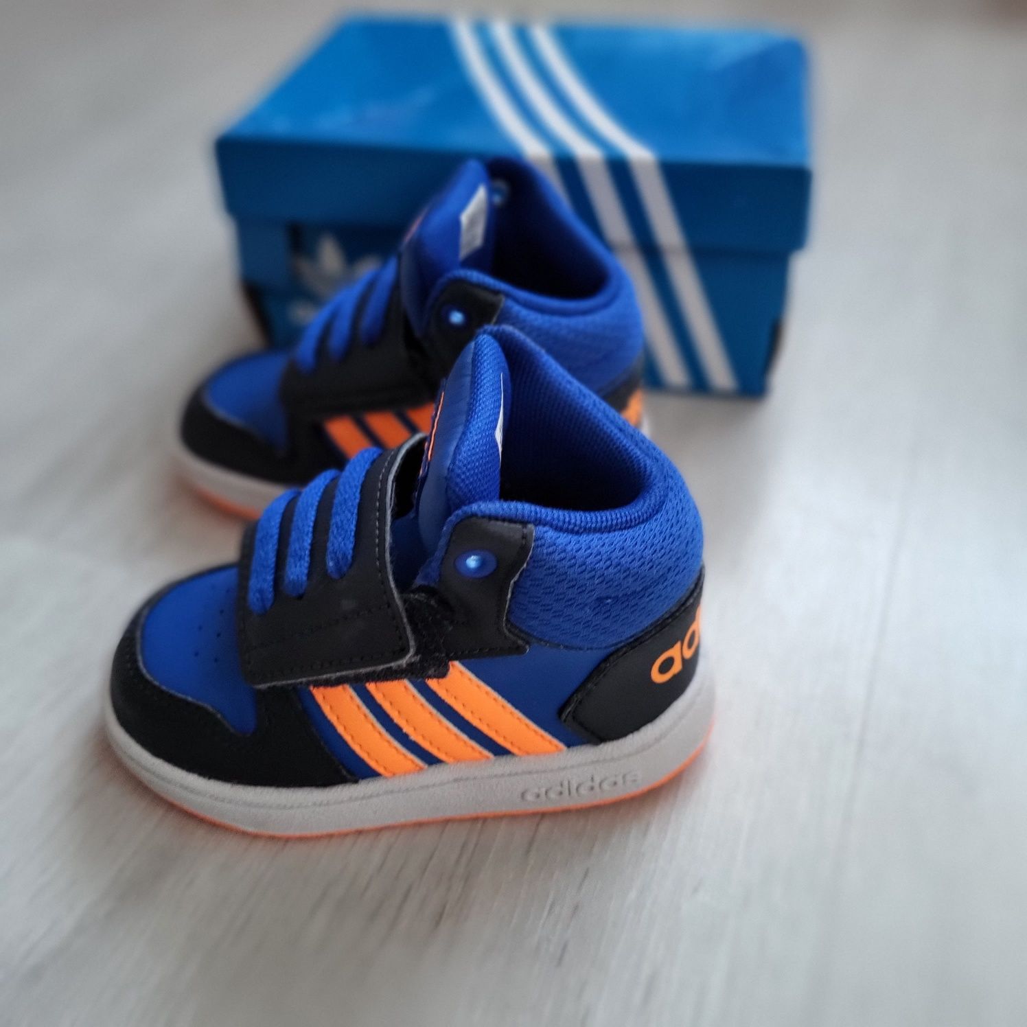 Adidas, mărimea 21