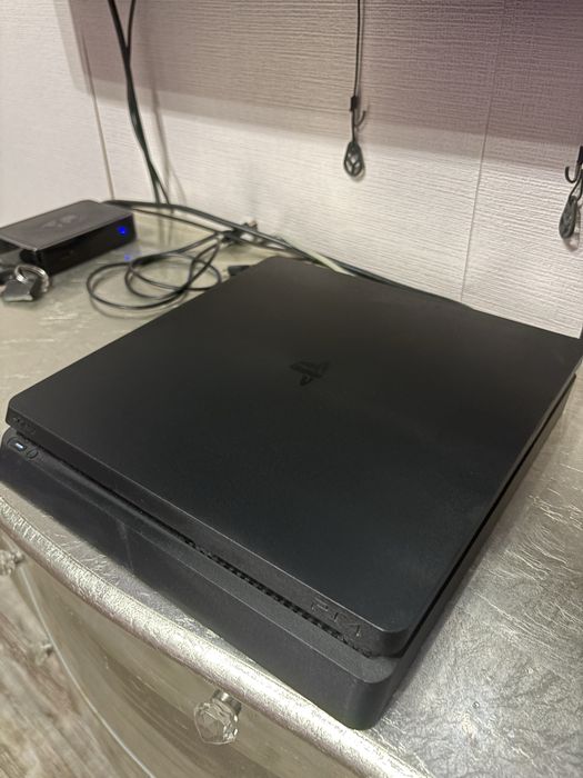 PlayStation 4-slim