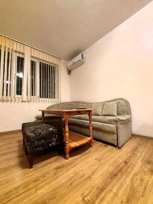 Дава се под наем Двустаен апартамент в Бургас, Изгрев - 65 кв.м за 150 € - Снимка #2