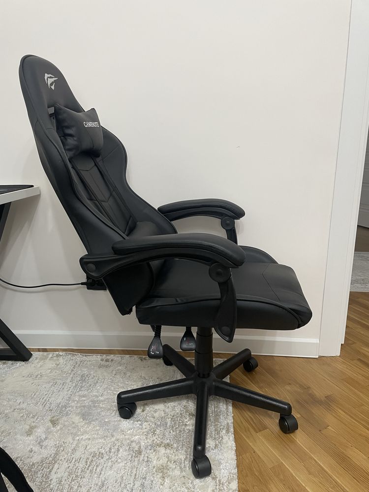 Продается игровое кресло