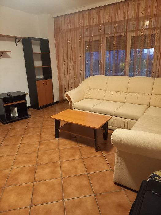 Proprietar - ofer o garsonieră pentru închiriere