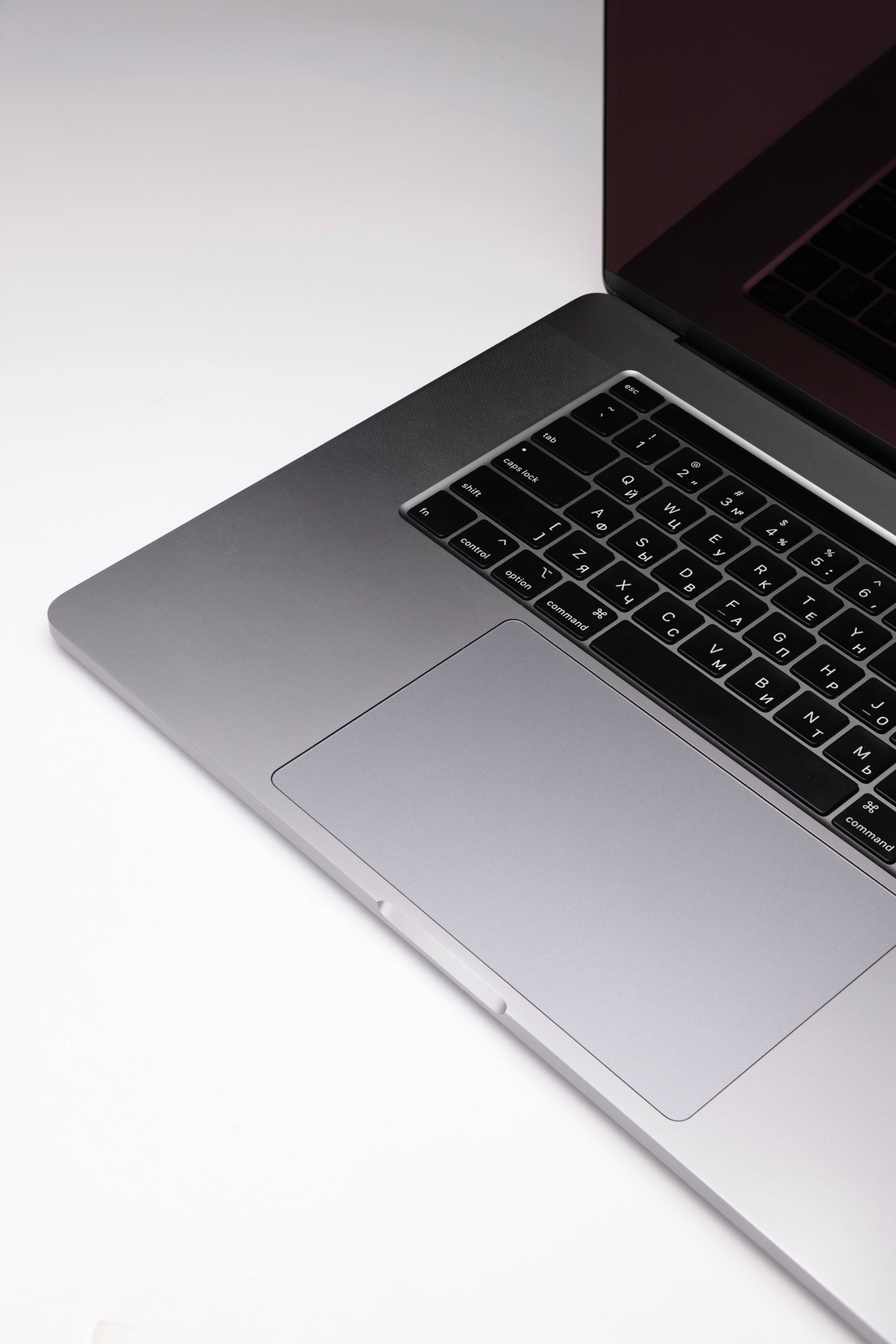 Ноутбук Apple MacBook Pro Retina 16 Space Gray i7 (MVVJ2RU/A)