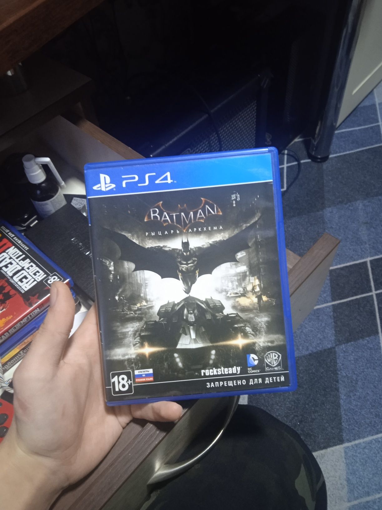 Продам Диск PS4:Batman Knight of Arkham