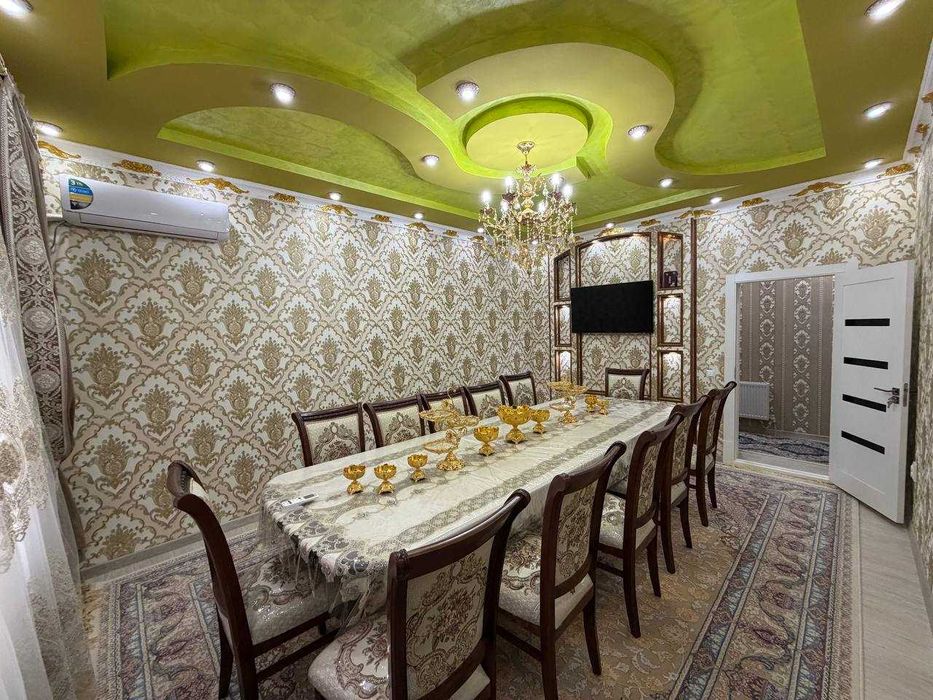 Продаётся 2х комн квартира на 2 этаже 6 микрорайон Мебель Файз