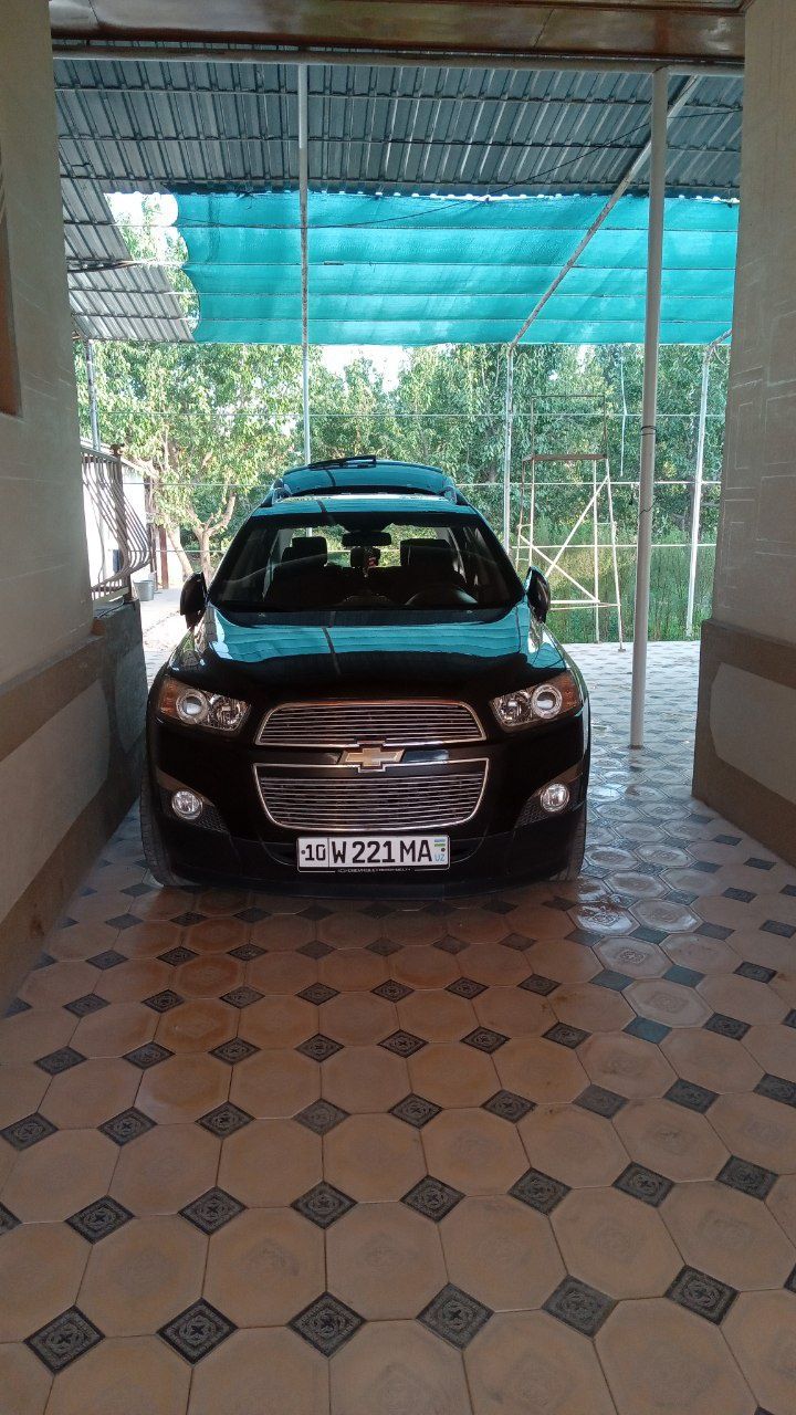 Chevrolet Captiva sotiladi paztisa 2 yil 2011 pirbek 138 ming