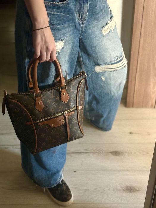 Louis Vuitton Monogram Elegant Zip Tote