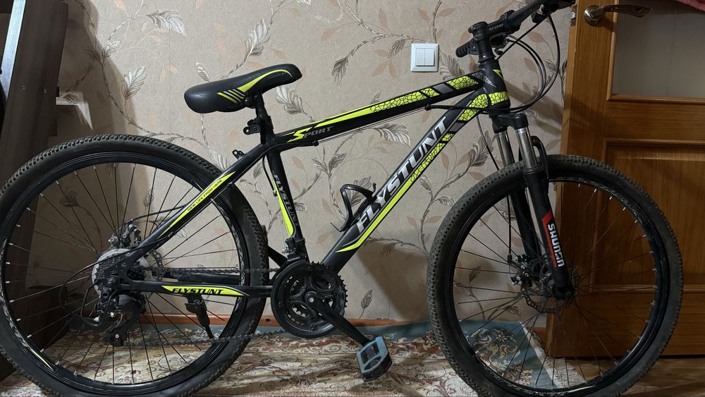 колеса надо зделать и на рулье трещина и новые вилки ездил год