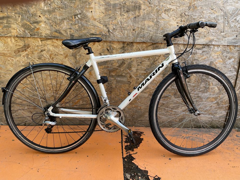 Bicicleta marin cadru aluminiu furca carbon roti 28”