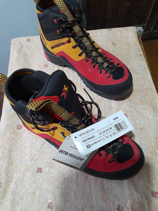 Продавам нови спортни обувки, Garmont, размер 43, внос от Швейцария.