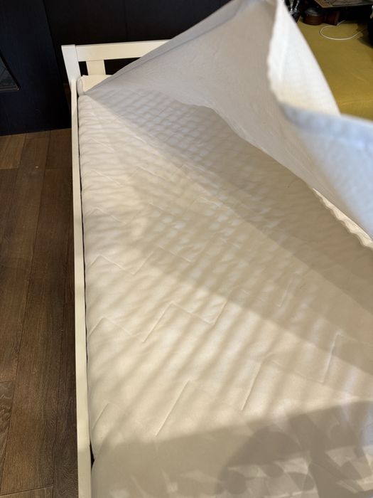 Детско легло с подматрачна рамка ИКЕА с включен матрак