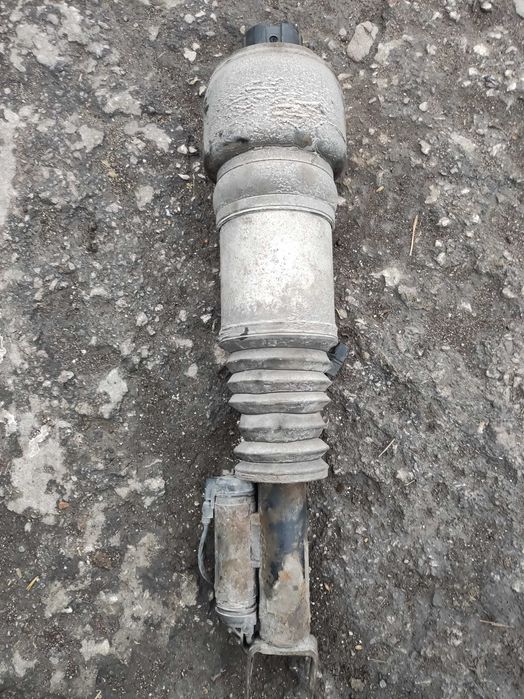 Предна възглавница за W219 cls