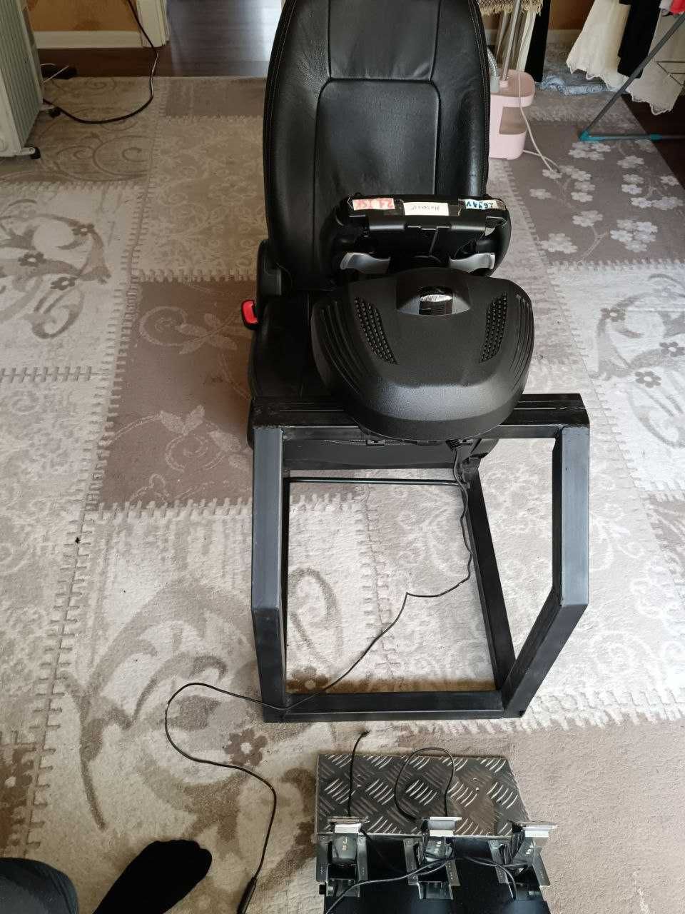 Полный гоночный комлект Thrustmaster.