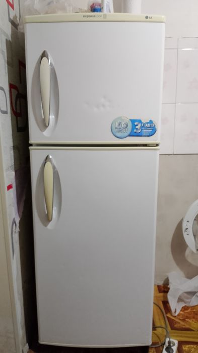 Холодильник lg и Hisense