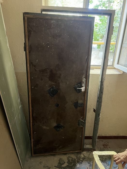 СРОЧНО! Продается Железная дверь рабочая