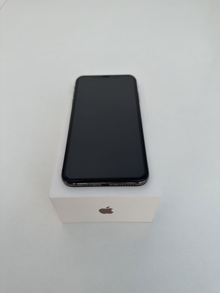 iPhone Xs Max Space Gray
