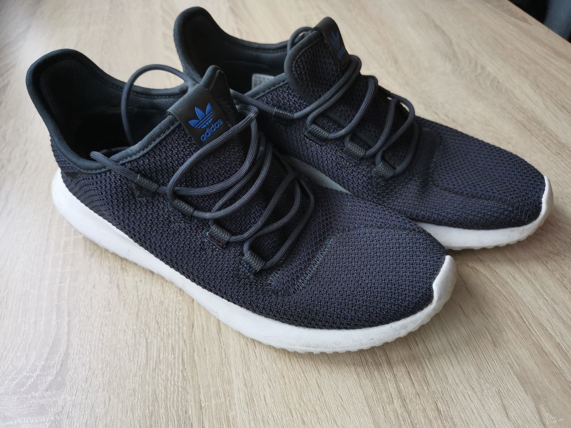 Adidas Tubular 44