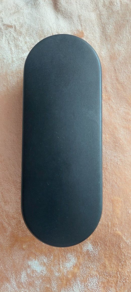 HUGO BOSS оригинален калъф и очила