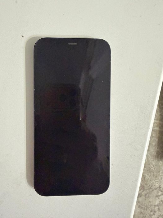 Продам айфон 12 128 гигабайт